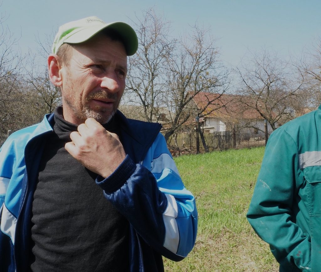 Farmer Mykola Buryak tells the Kyiv Independent on April 15 about the humiliation Russian soldiers put him through during the occupation of Makariv, a town located 30 kilometers from Kyiv. (Alexander Query)