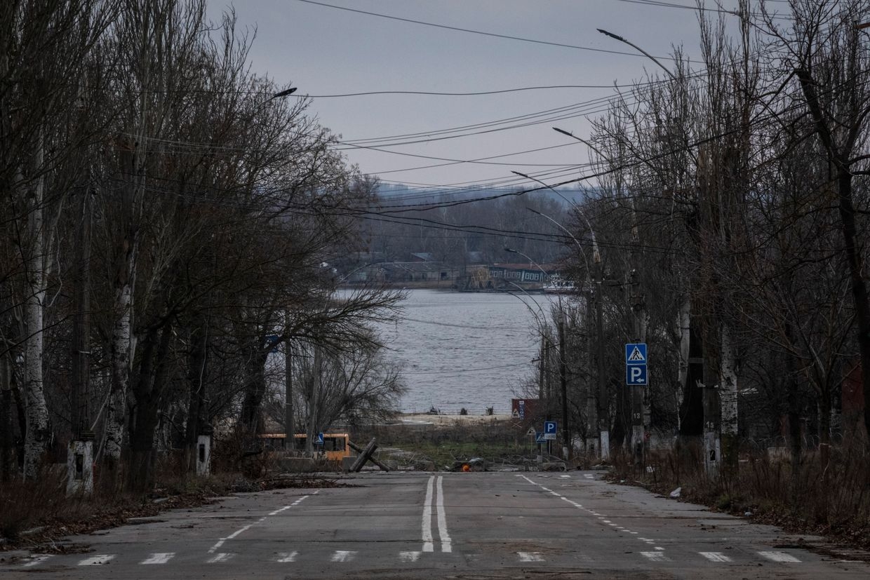 A road block is seen on the road down to the Dnipro River in central Kherson, Ukraine on Dec. 22nd 2023. 