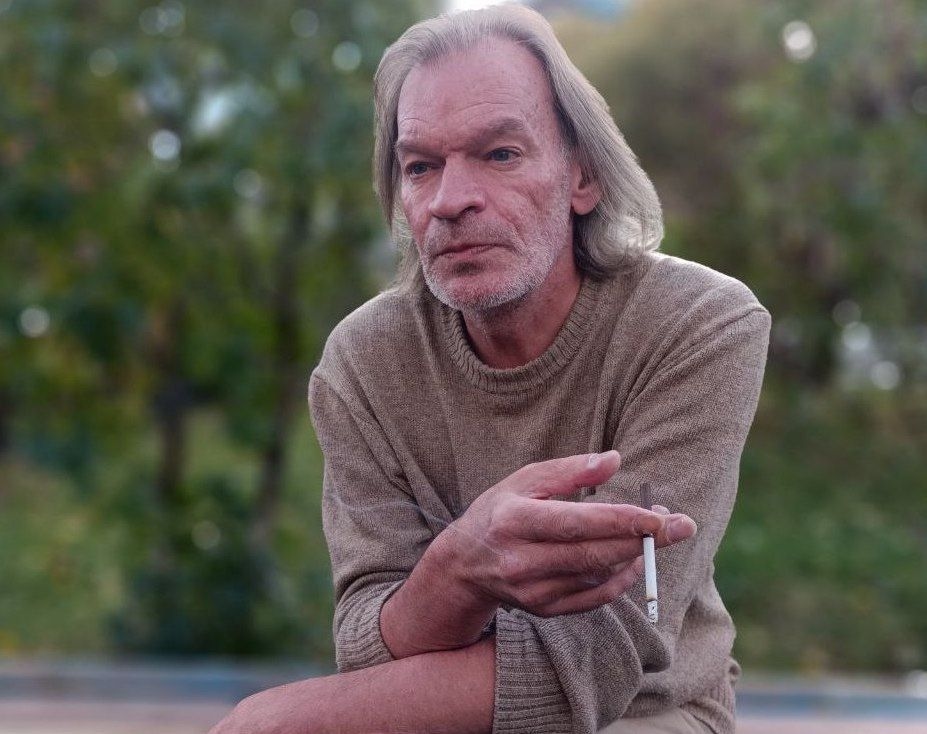 Russian musician Vadim Stroykin fell from a 10th-floor window of his apartment in St. Petersburg, Russia, while officers were conducting a search linked to his alleged donation to Ukraine’s Armed Forces.