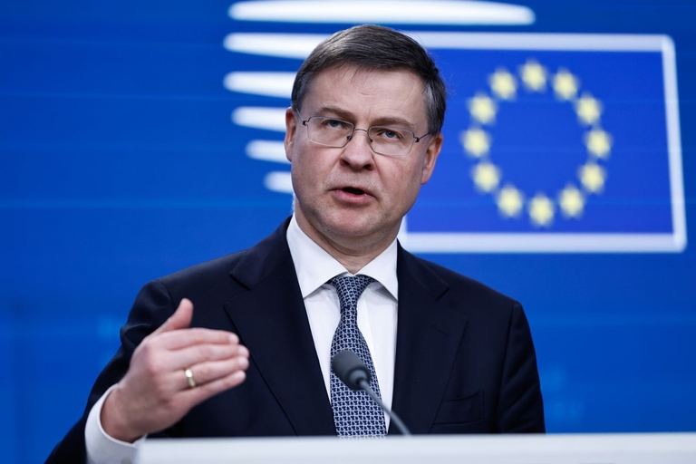 The EU approved 90 billion euros for Ukraine, now what?
