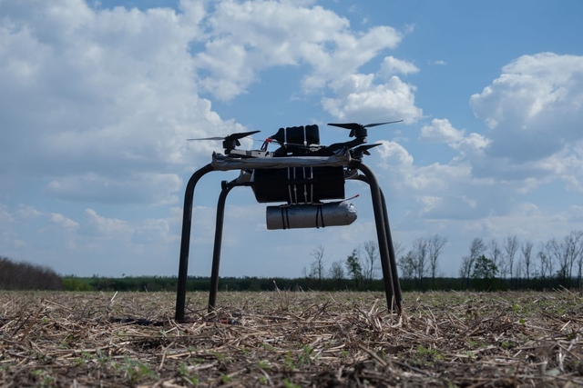 As Russia’s fiber optic drones flood the battlefield, Ukraine is racing ...