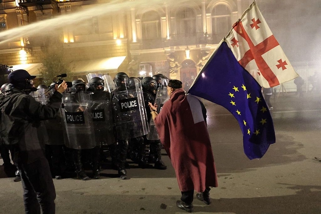 Amid controversial elections, Georgian protestors attempt to storm ...