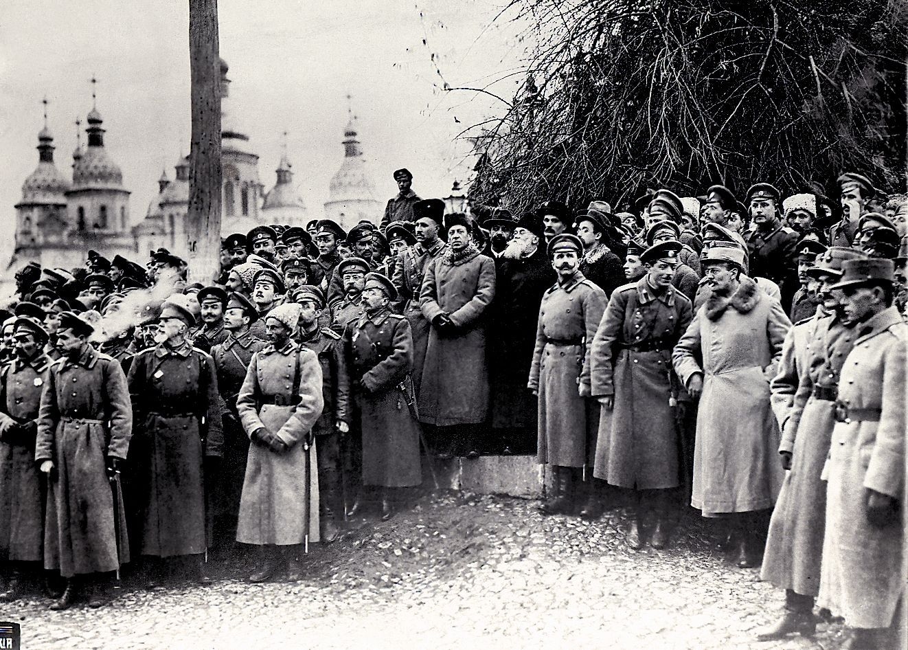 Symon Petliura (CL), Volodymyr Vynnychenko (C), Mykhailo Hrushevsky (CR) during a rally marking the Third All-Ukrainian Military Congress in Kyiv, Ukraine, in November 1917. 