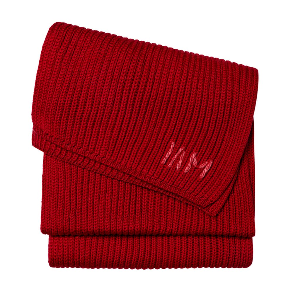Red cashmere scarf by Ukrainian brand iam