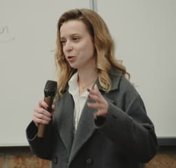 Yelyzaveta Sekretarenko