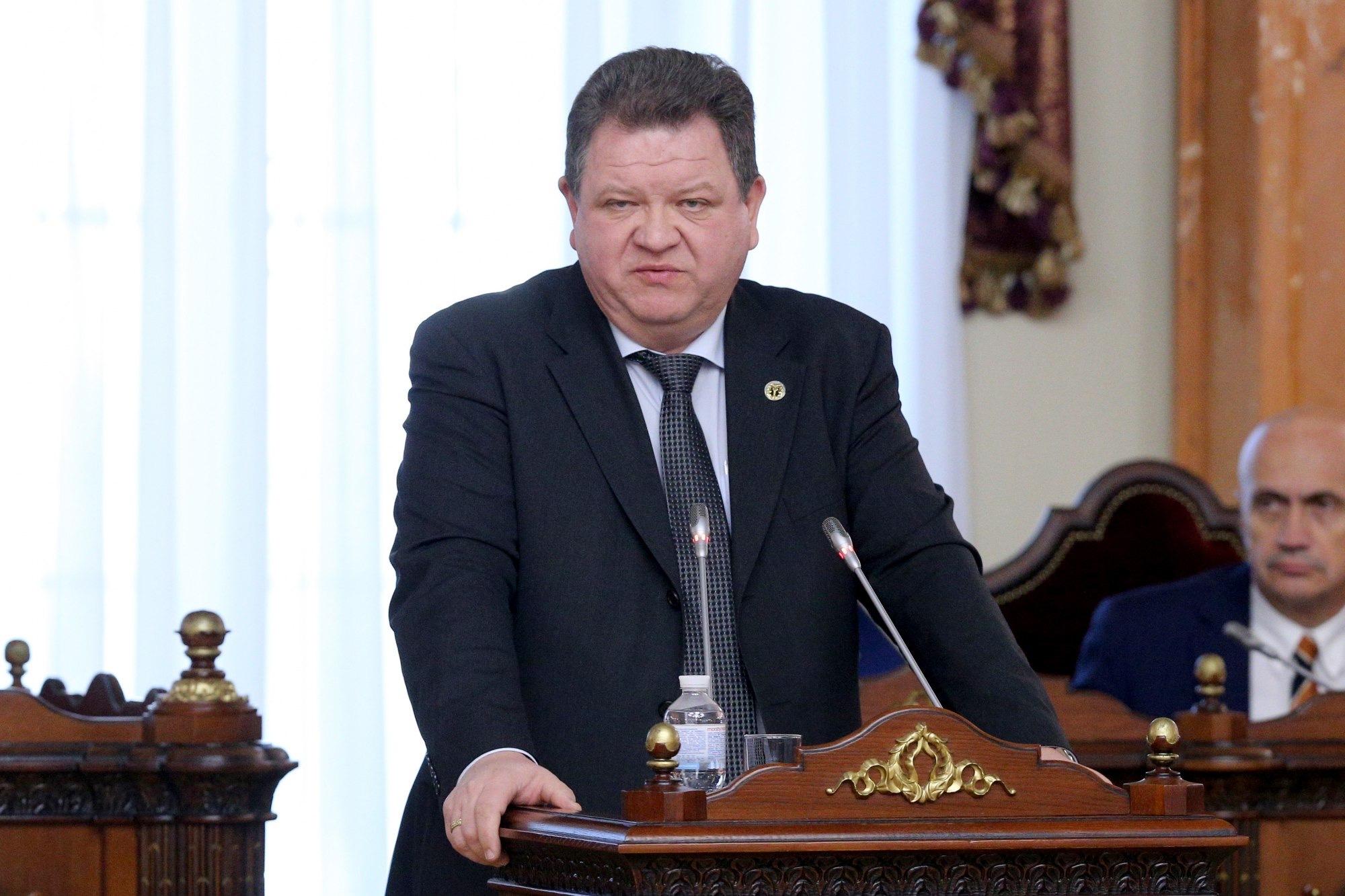 Supreme Court fails to dismiss deputy chairman with Russian passport