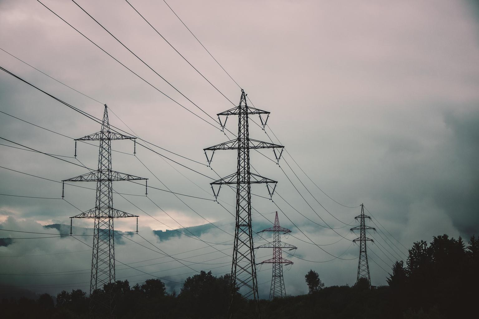 Parliament proposes new duty on energy, fuel imports from Russia