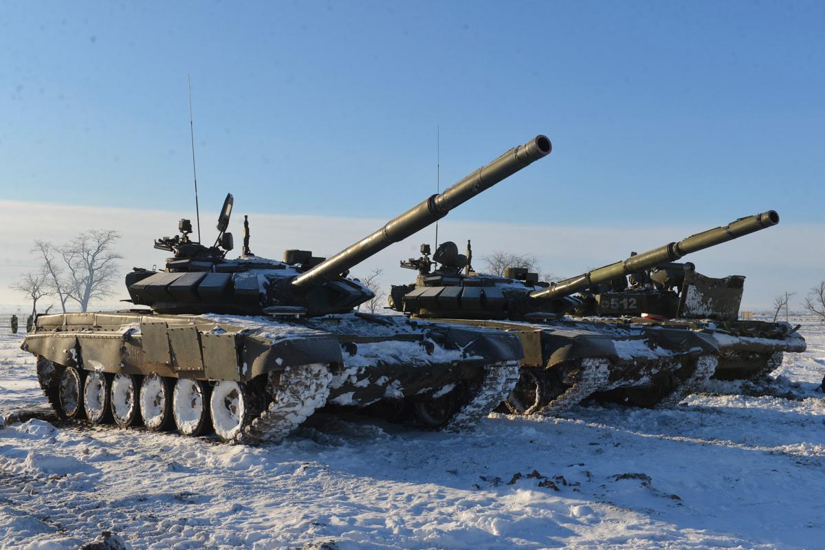 Russia considers openly supplying weapons to its proxies occupying eastern Ukraine