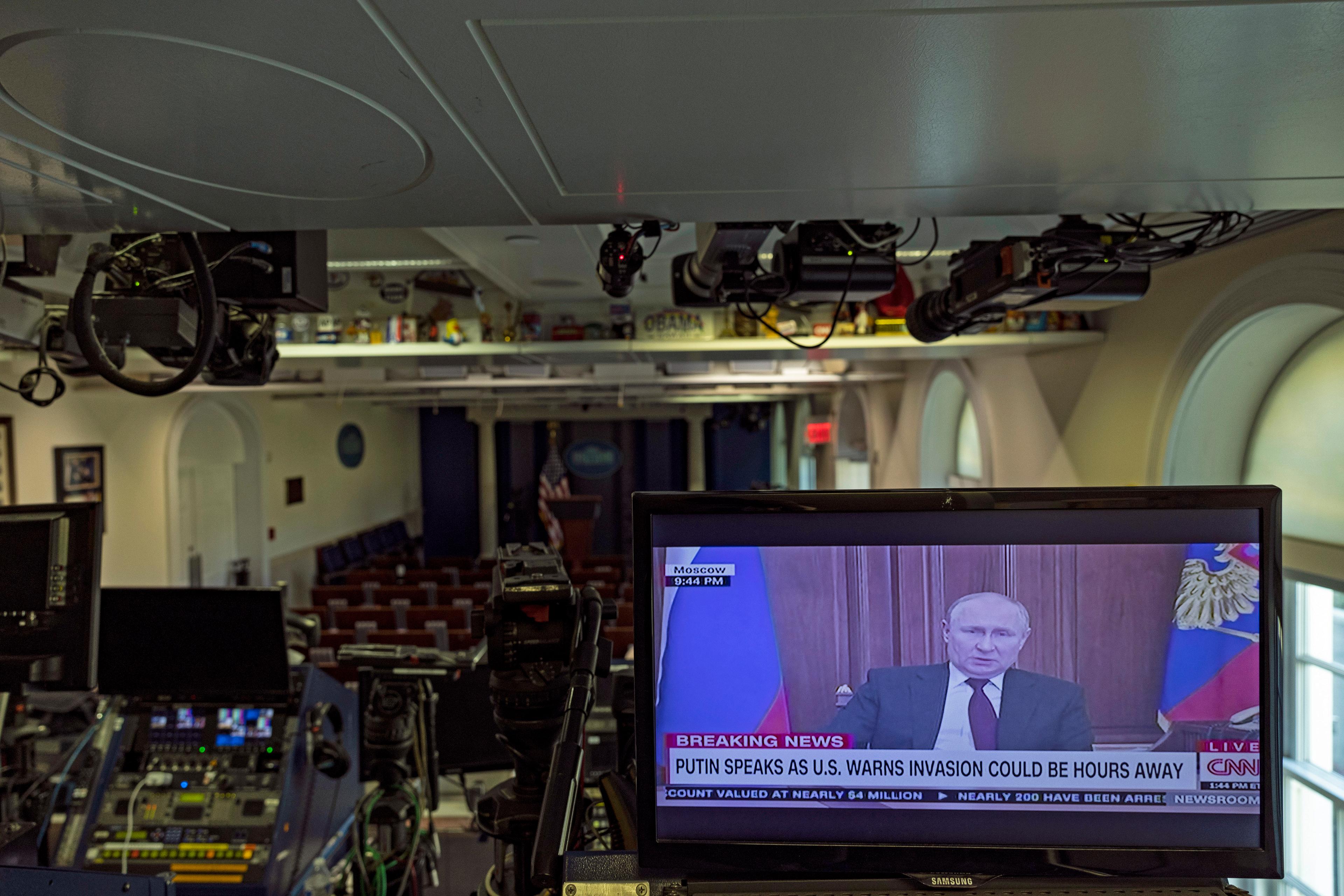 Putin sends troops to Kremlin-occupied Donbas