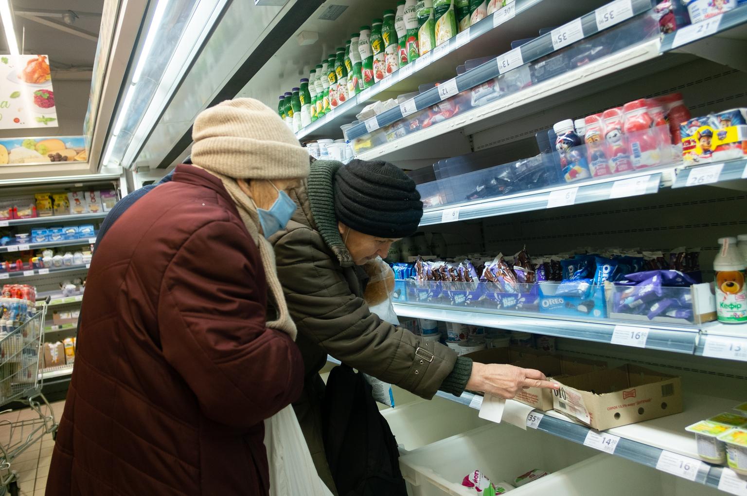 Kyiv keeps supply chains open amid defense