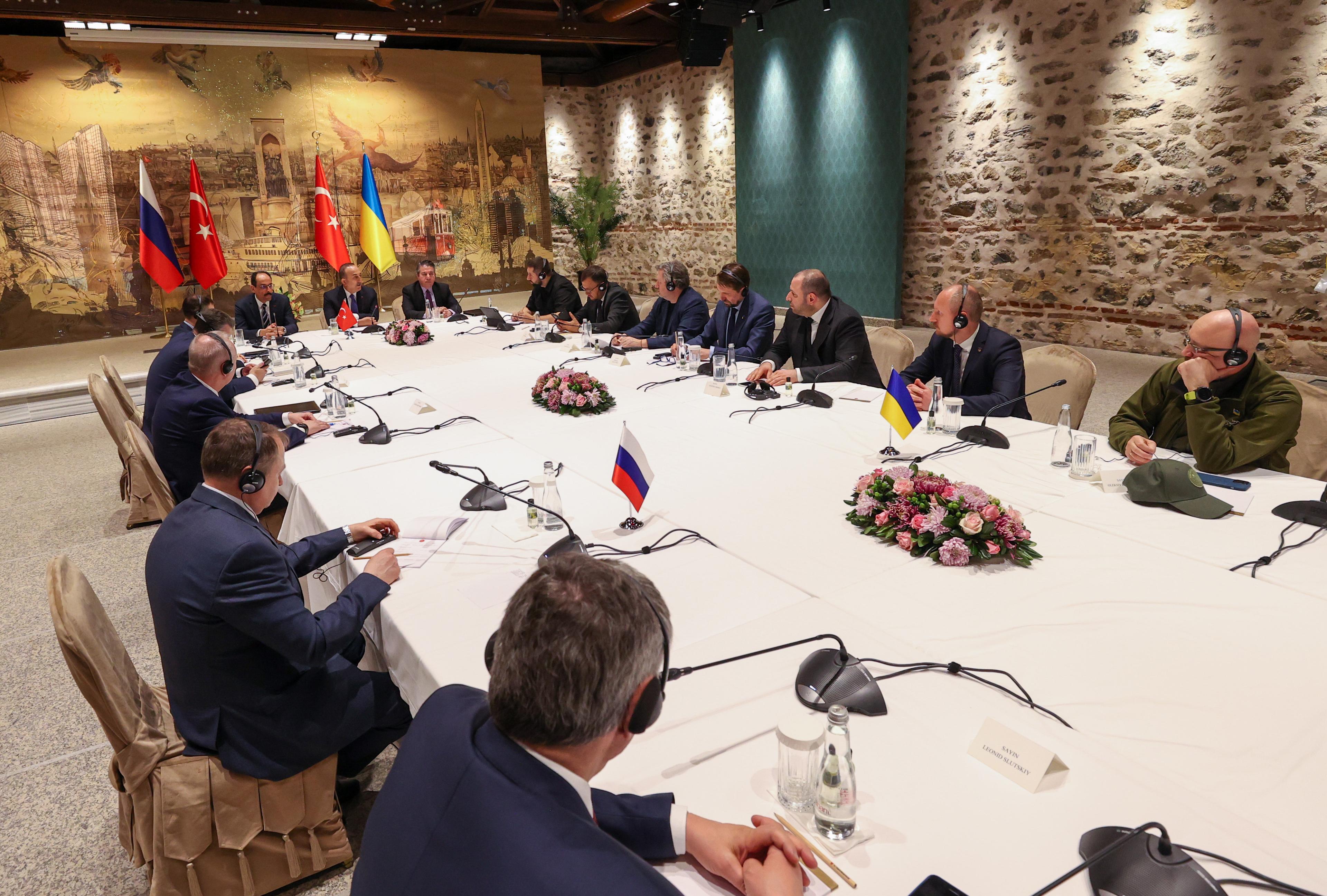 Ukraine seeks security guarantees 'stronger than NATO's,' outlines other terms for peace deal with Russia