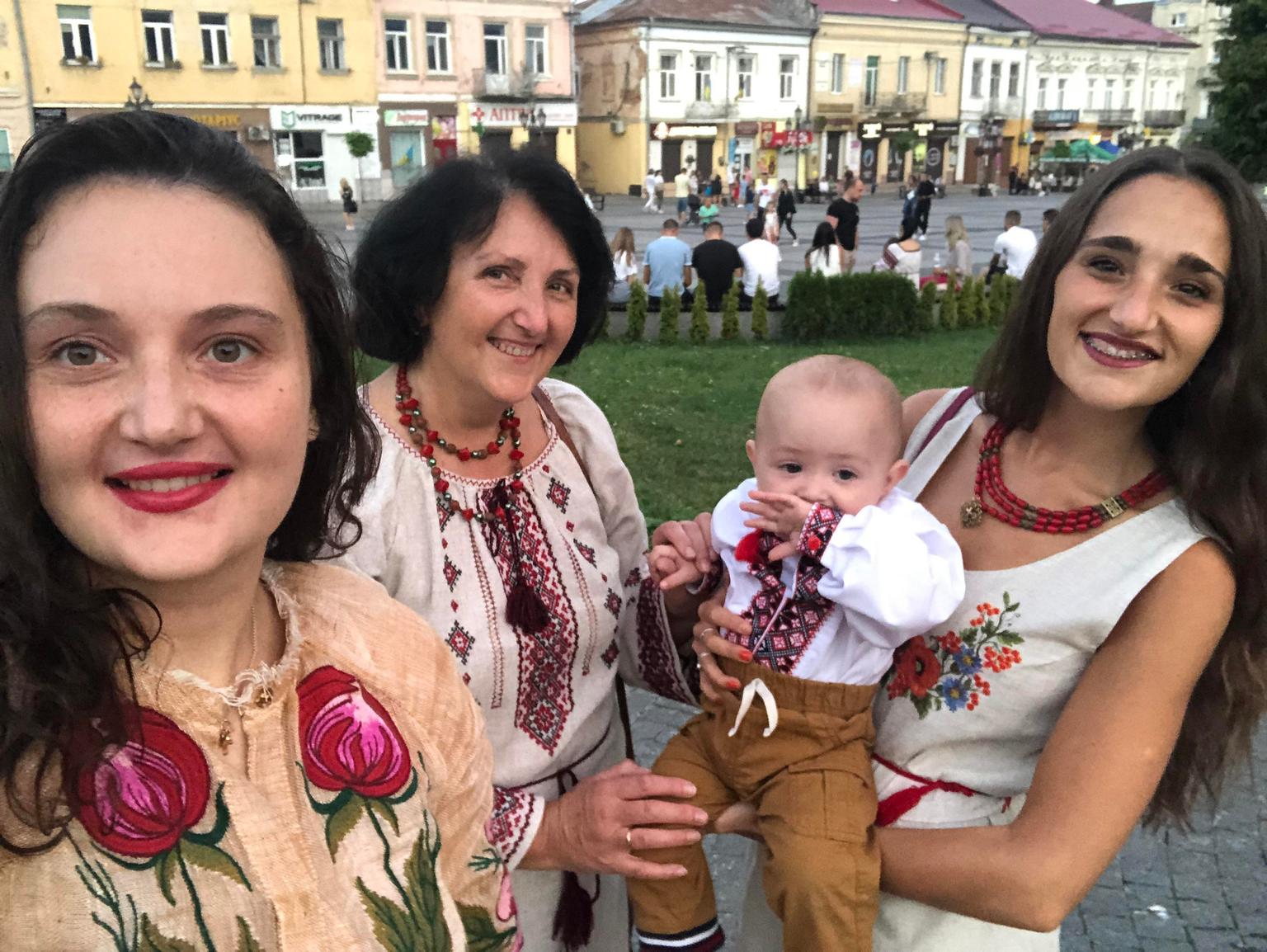 ‘When you’re running for your life you’re not thinking of visas’: British-Ukrainians hit out at UK visa scheme