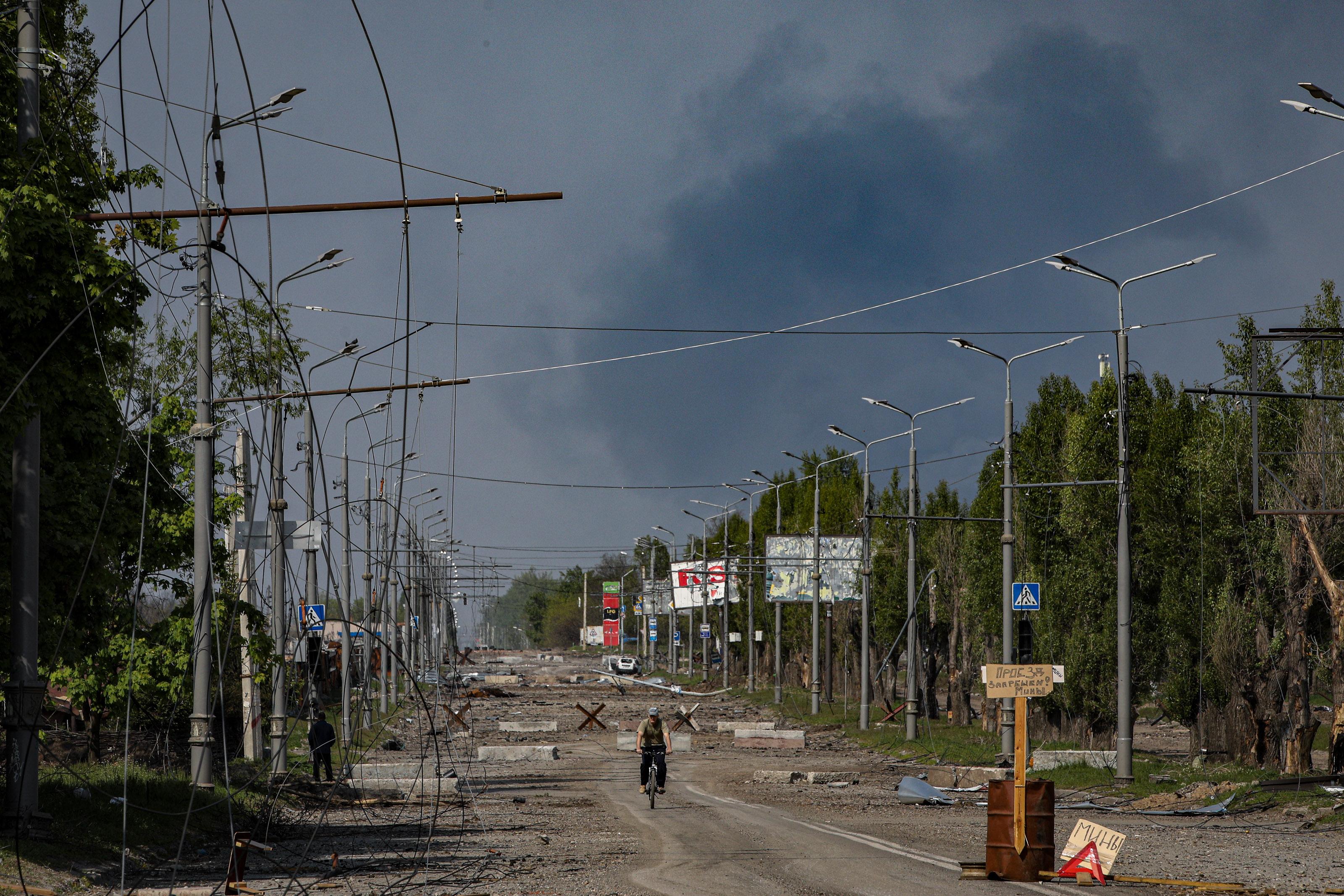 Russians pushed back from Kharkiv but continue their attacks