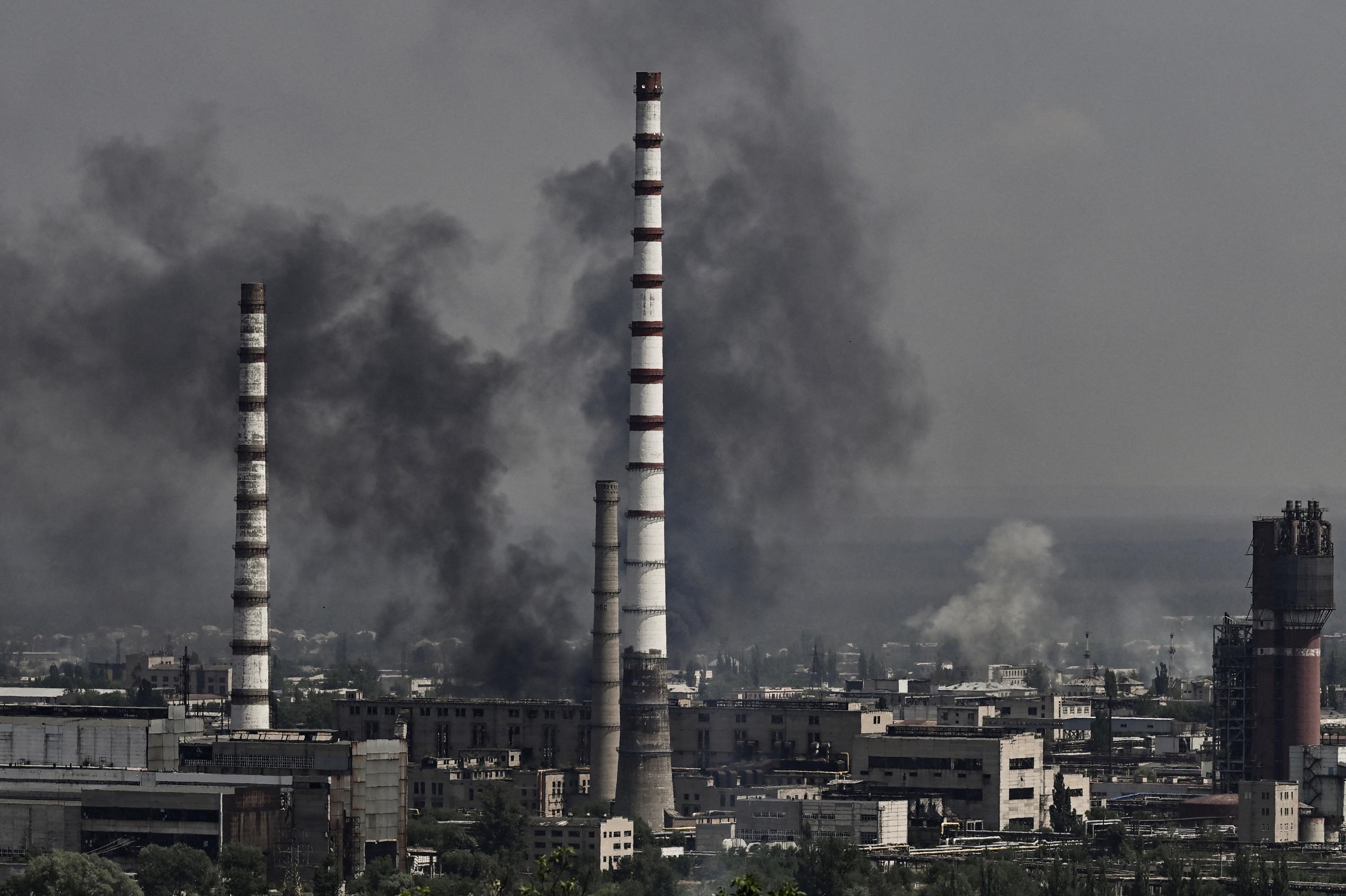 Russian troops seize majority of embattled Sievierodonetsk, civilian evacuation continues despite complications