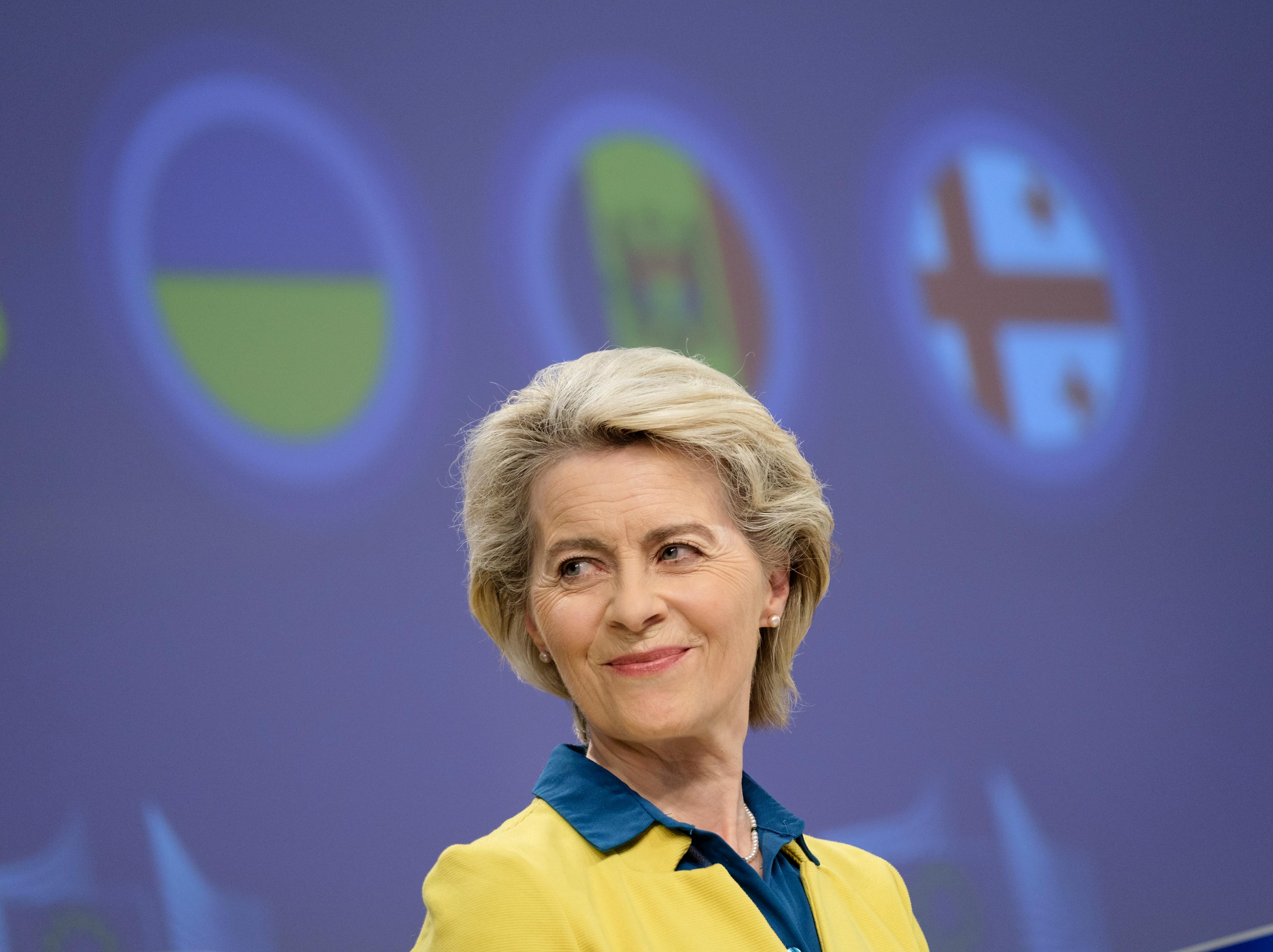 European Commission recommends granting Ukraine candidate status, reforms must follow