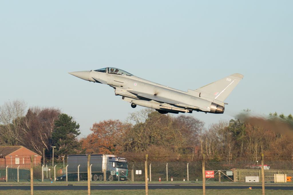 UK government rules out sending fighter jets to Ukraine