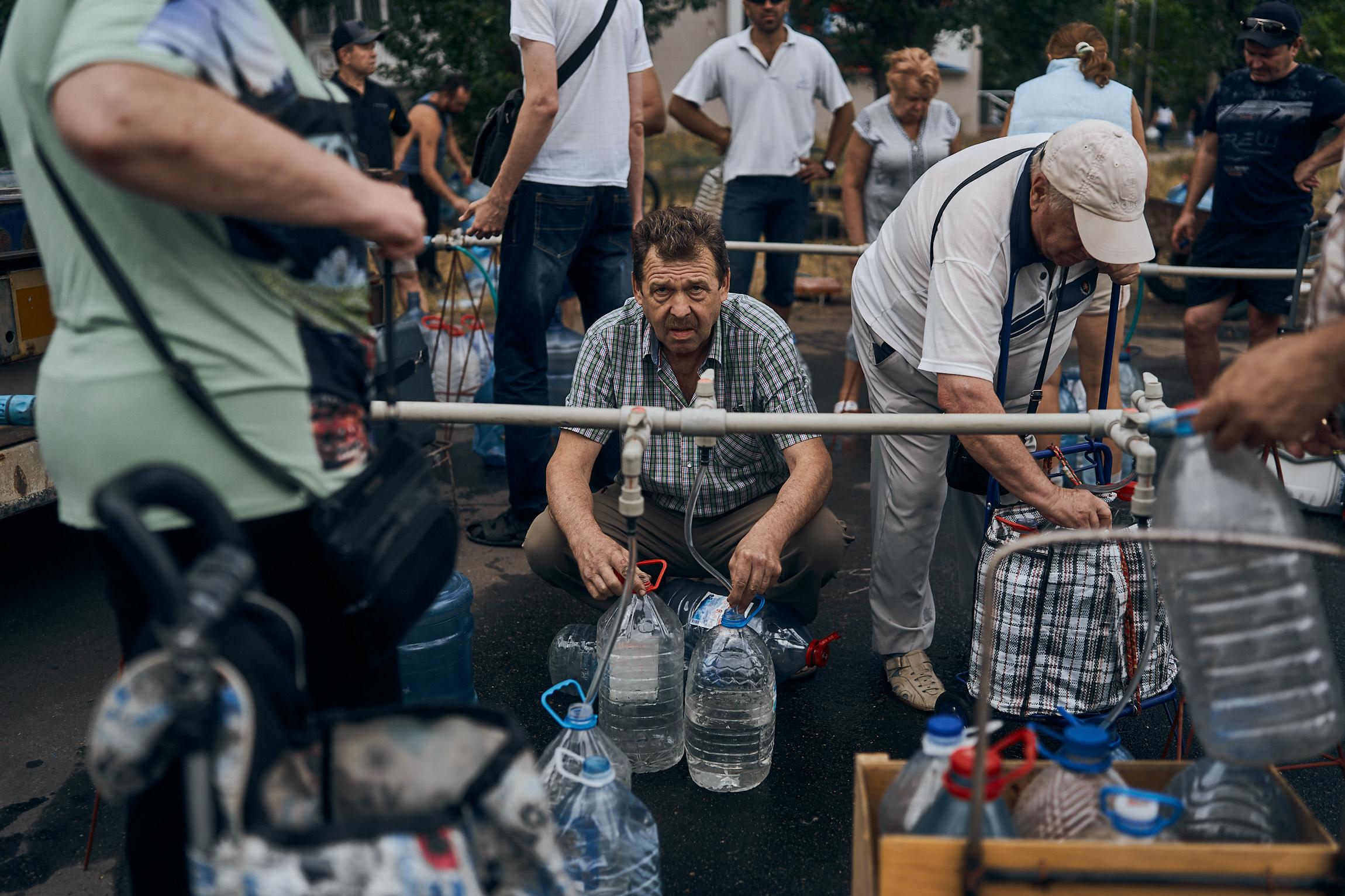 In constantly shelled Mykolaiv, volunteers do not back down