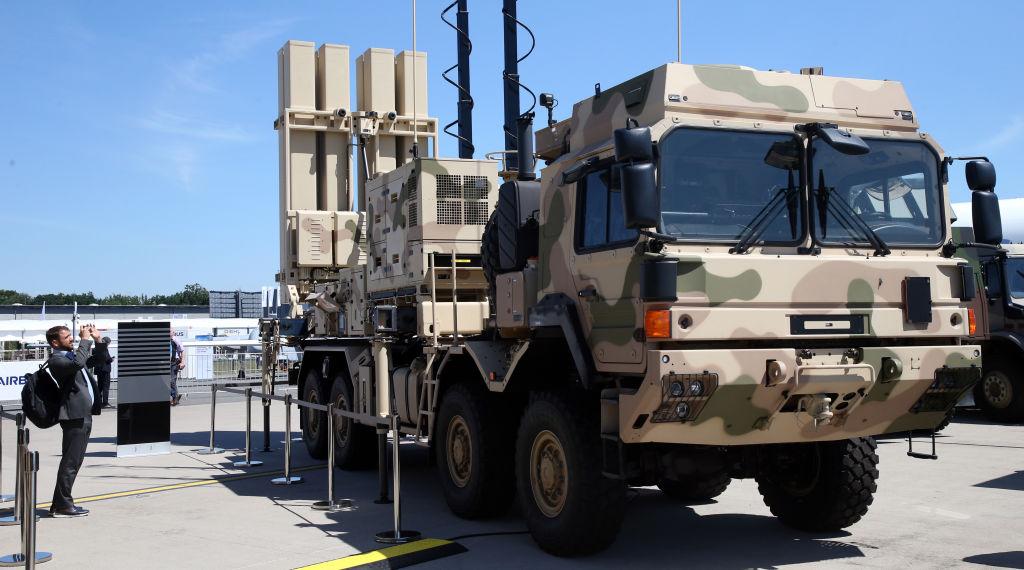 Bloomberg: Germany, Sweden in talks on giving surface-to-air missiles to Ukraine.
