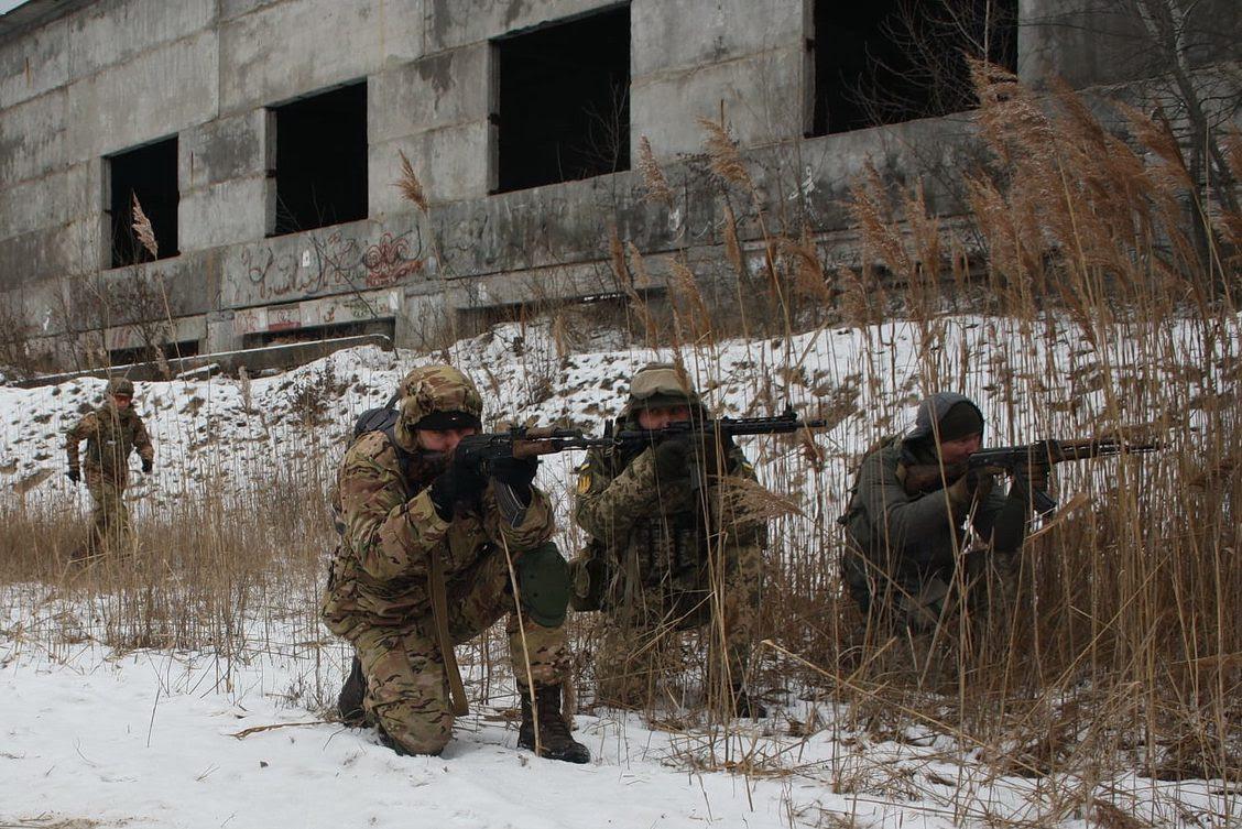 Investigative Stories from Ukraine: Defense Ministry allegedly buys food supplies for military at inflated prices