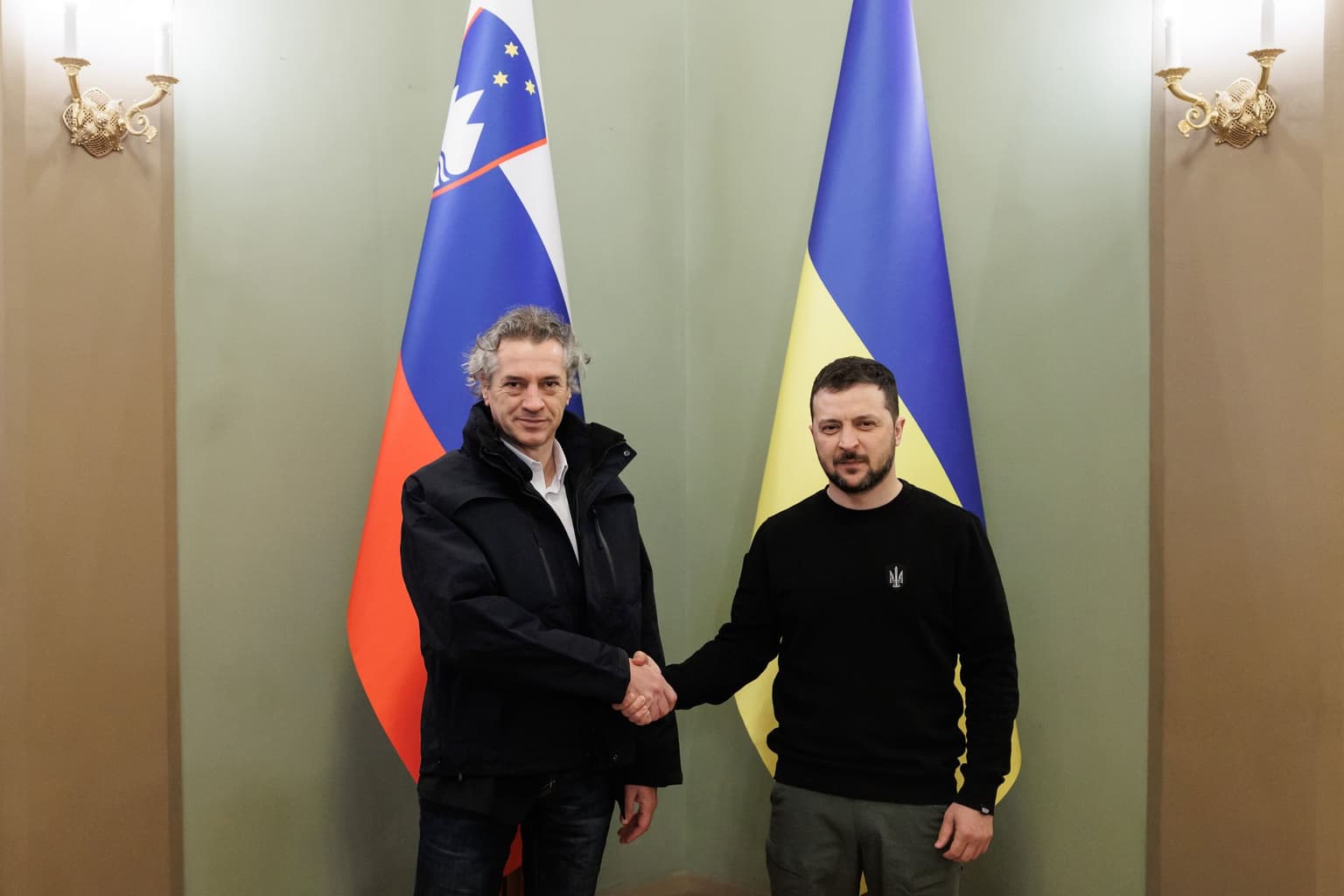 Slovenia, Ukraine sign declaration supporting Ukraine’s move toward EU, NATO membership