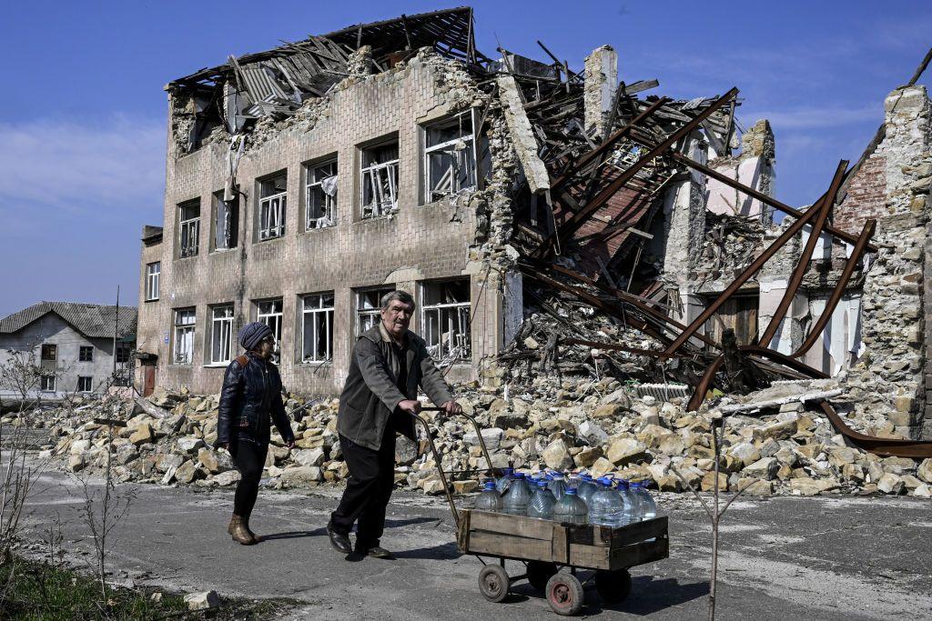Commander: Ukraine considering every option in Bakhmut, will 'act adequately'