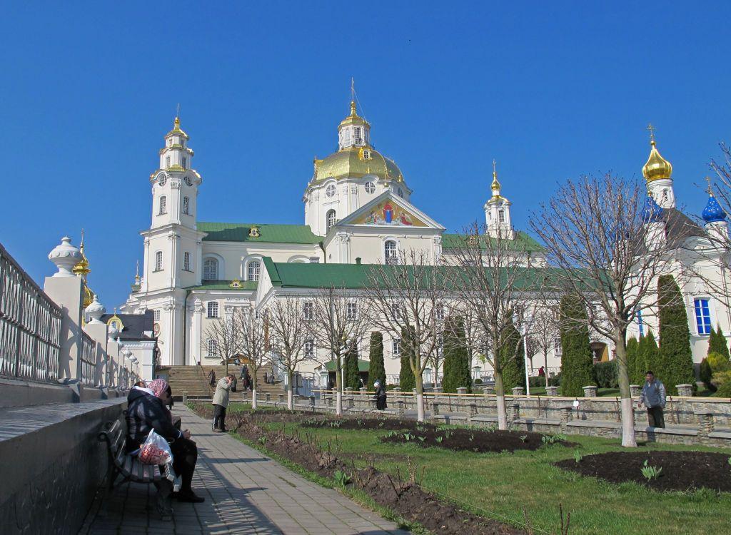 Minister: Commission created to inspect Moscow-affiliated Pochayiv Lavra monastery