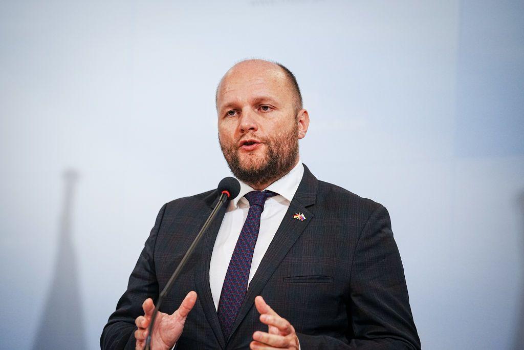 ‘It really is insane:’ Ex-defense minister on Slovakia’s pro-Russian turn