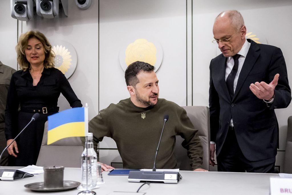 Zelensky visits the Netherlands, gives 'impressive' speech to government