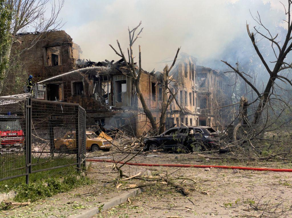 Ukraine war latest: Russian missile strike on Dnipro kills 2 as Zelensky says Ukraine doing best to procure air defense