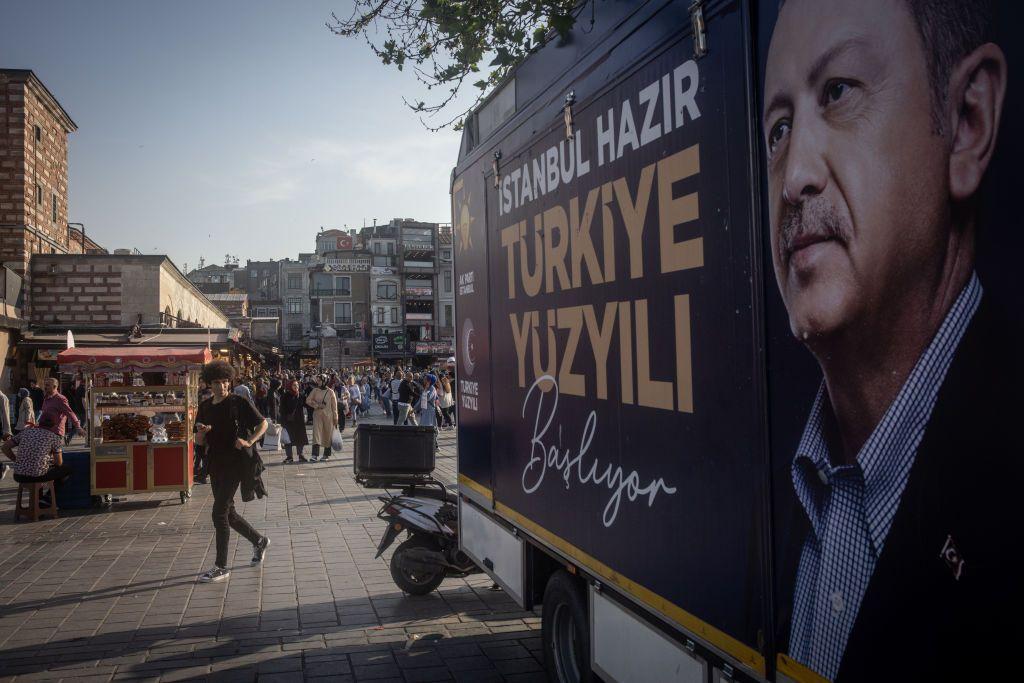 Zelensky congratulates Erdogan on victory in presidential election after run-off vote