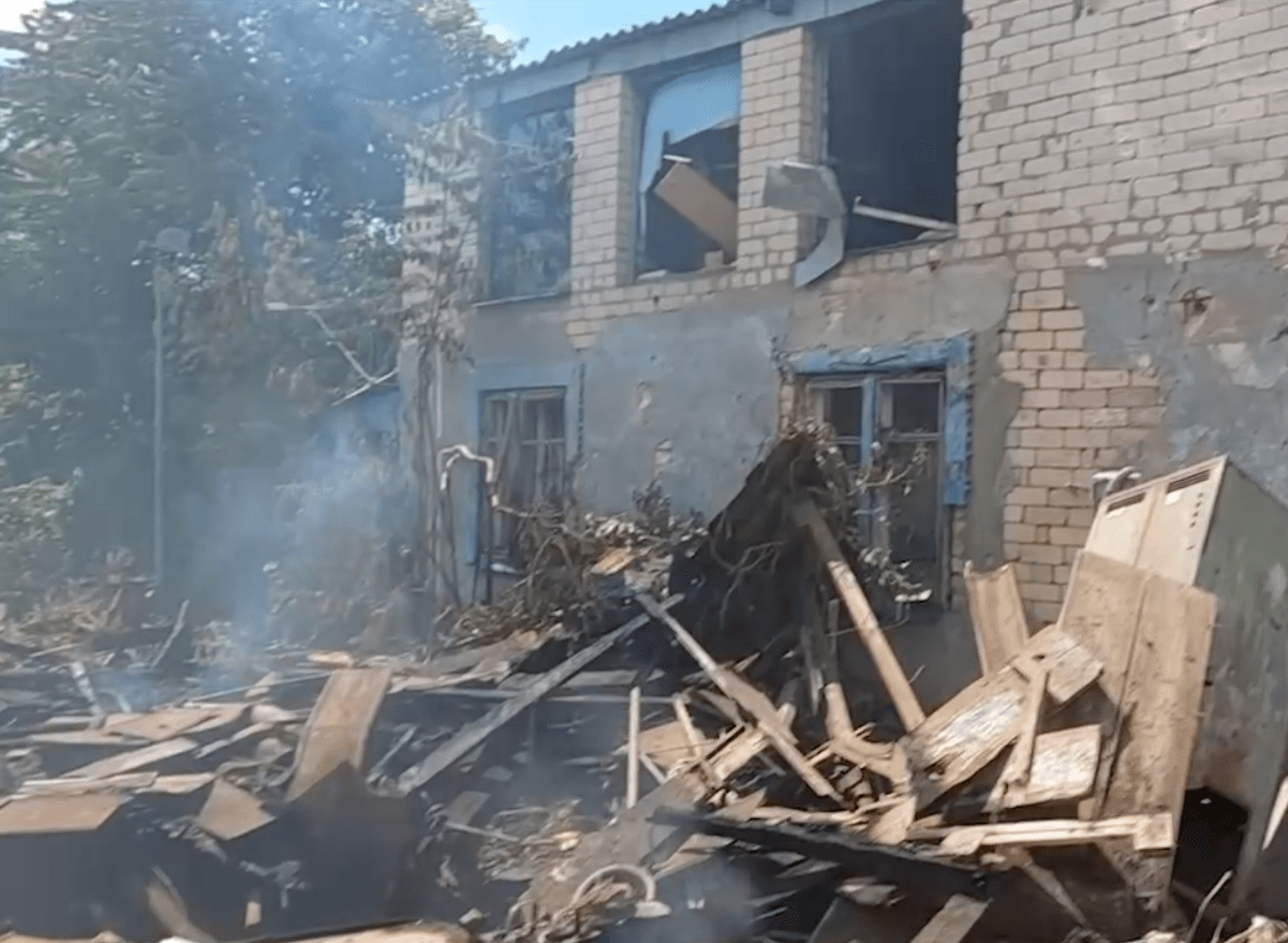Governor: Russia hits relief center in Kherson, killing 2 civilians