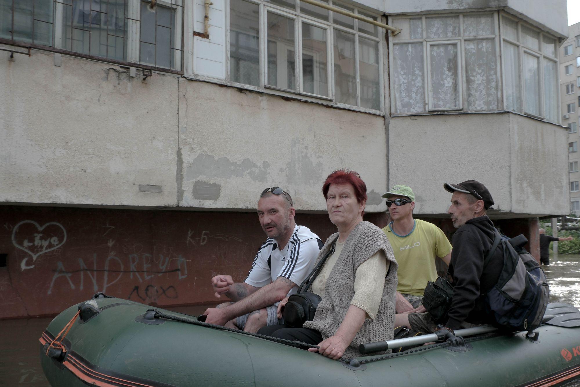 Ukraine war latest: 5 dead, 13 missing due to floods after Kakhovka dam destruction