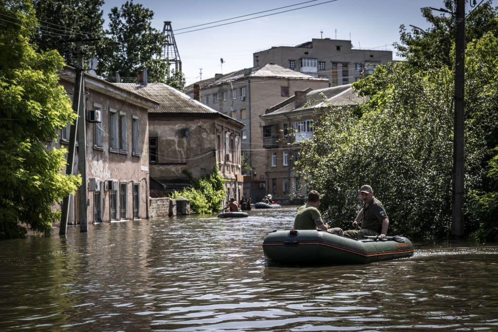 Russia puts flooded town of Hola Prystan under quarantine, preventing evacuations