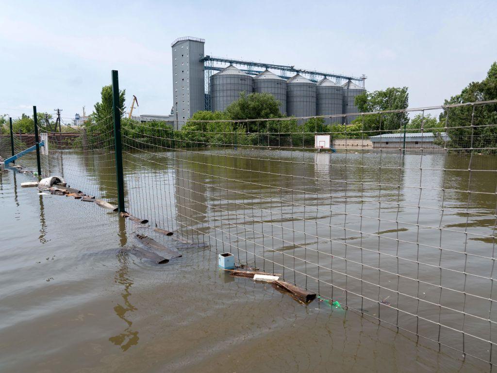 Officials: Pollutants found in waters near Kherson following Kakhovka dam disaster