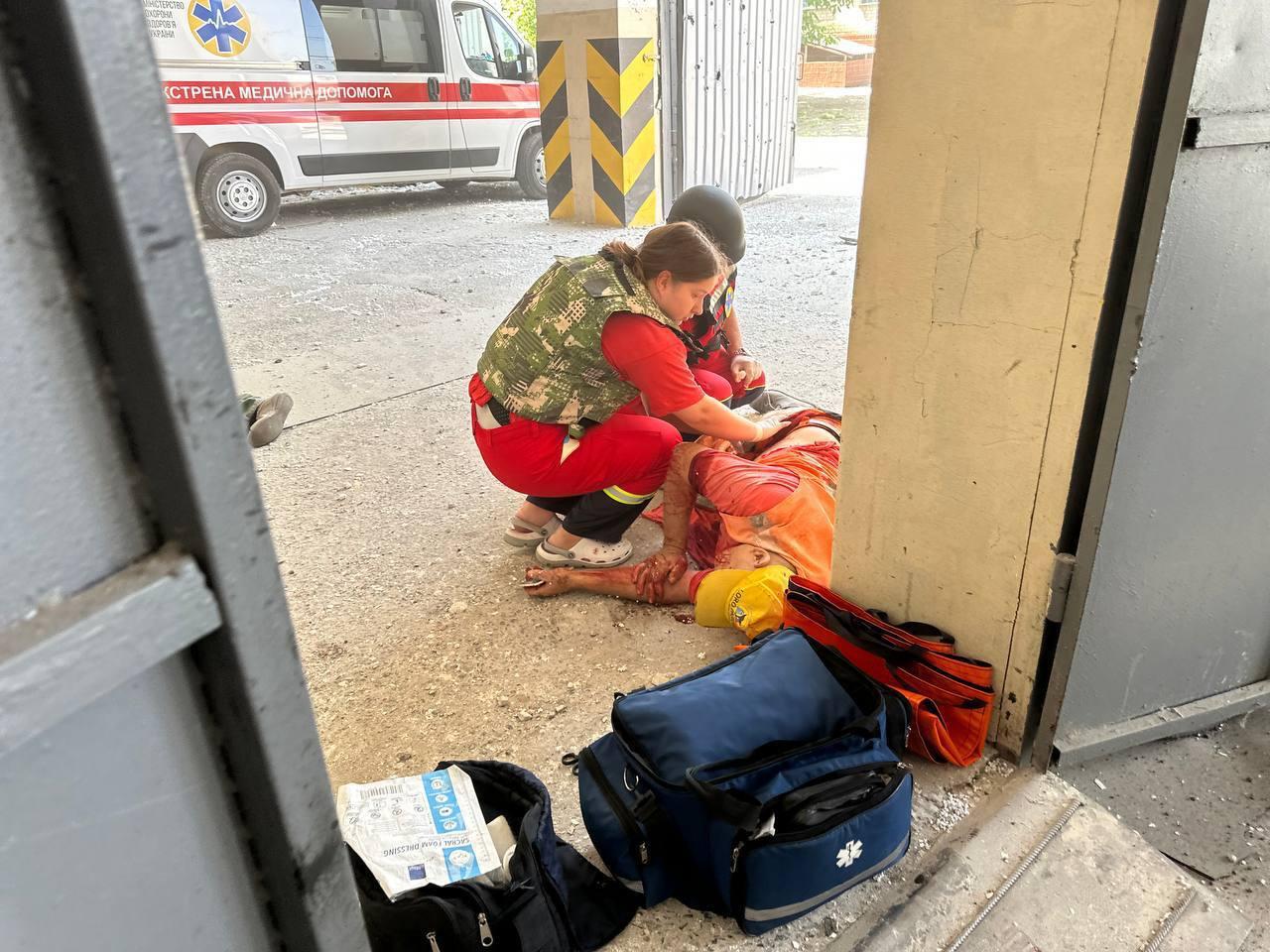 Russia strikes transport company in Kherson, kills 2 civilians