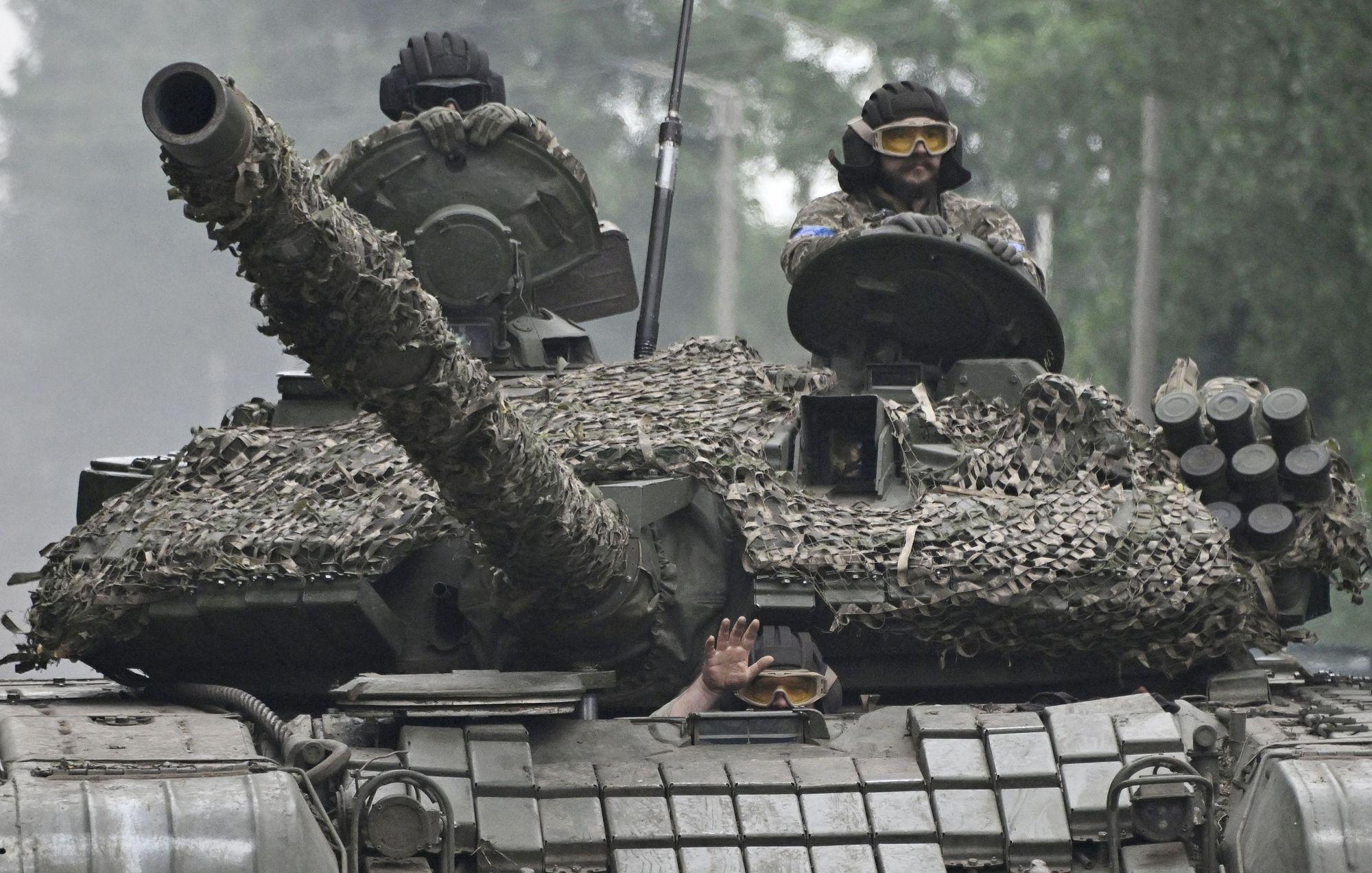 Media: Russian forces could have killed more than 20 Ukrainian troops at award ceremony