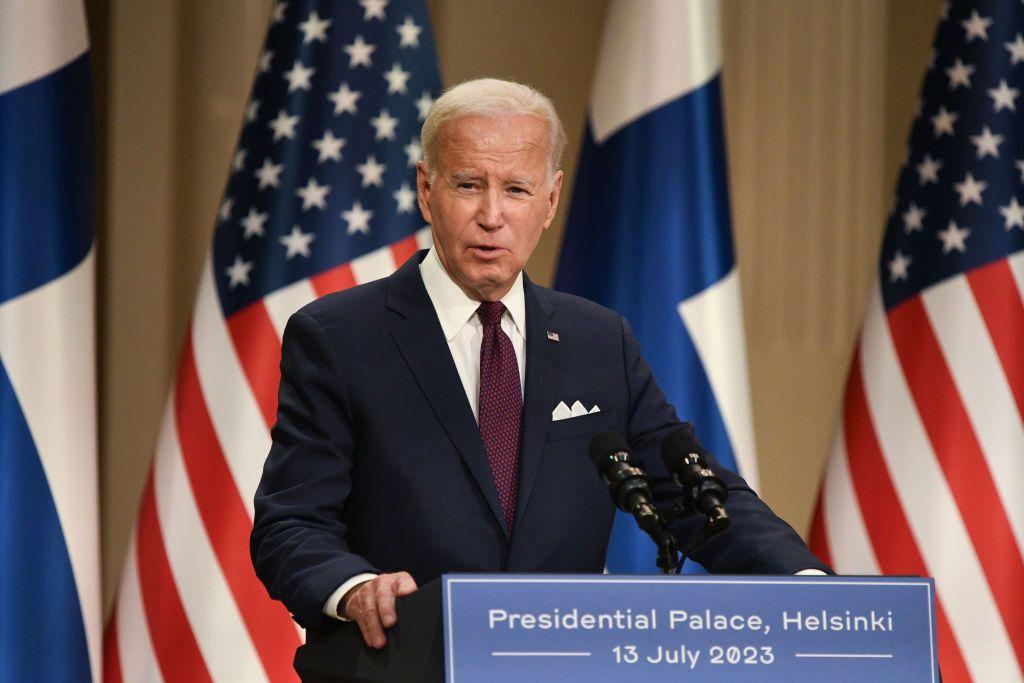 Ukraine war latest: Biden says Putin won’t use nukes; US cluster munitions already in Ukraine
