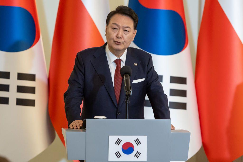 South Korean president makes first-ever visit to Kyiv, goes to see war crime sites