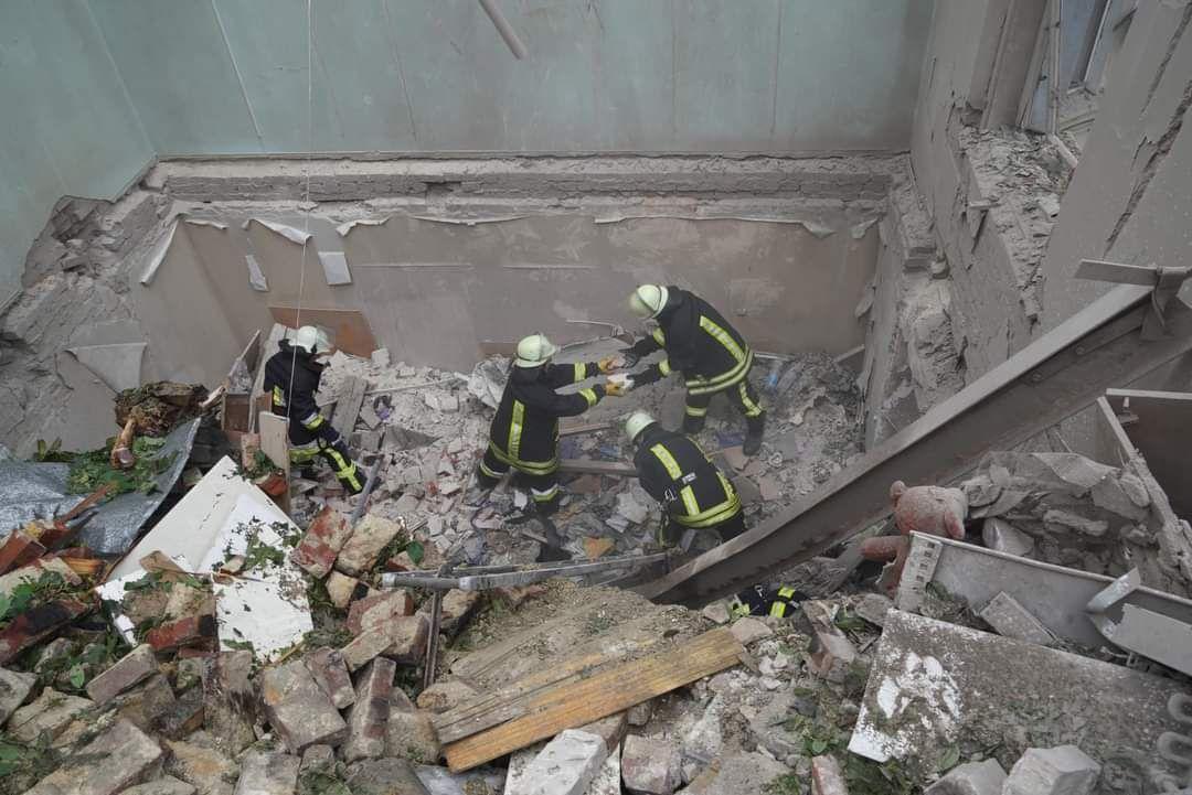 Russian attacks kill at least 6, injure 53 over past day