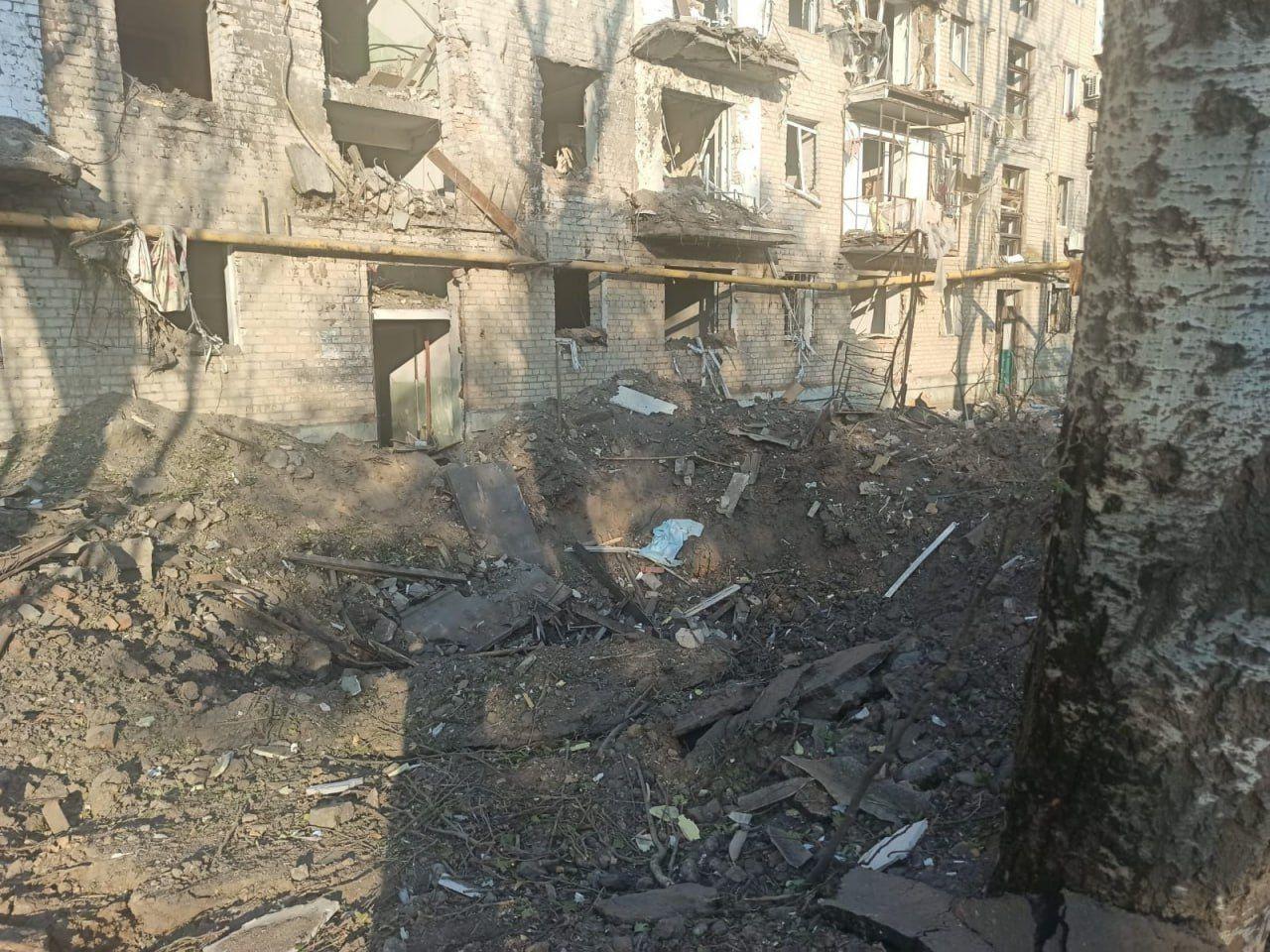 Russian attacks kill 2, injure 13 over past day