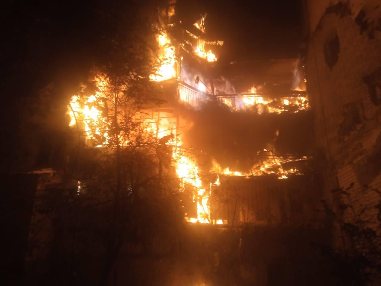 Governor: 1 killed, 12 injured in strikes on Kherson