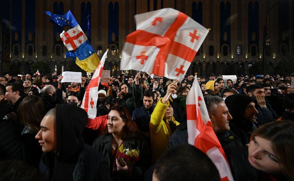 Media: Georgian Parliament proposes law banning tents during protests to avoid a 'Ukrainian Euromaidan' scenario