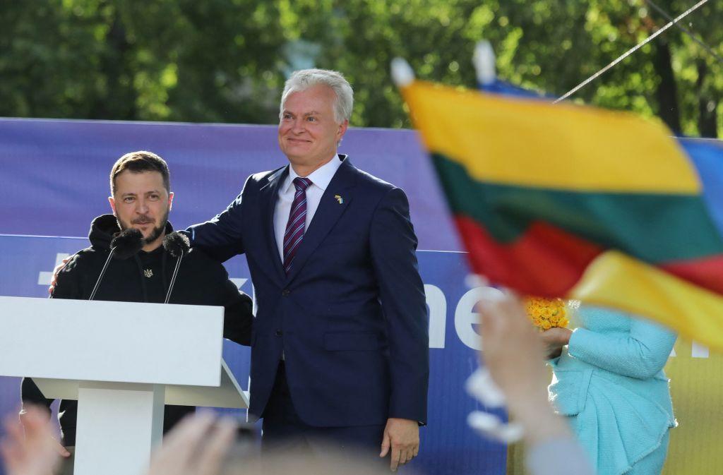 Lithuanian presidential election to go to runoff, incumbent president ahead