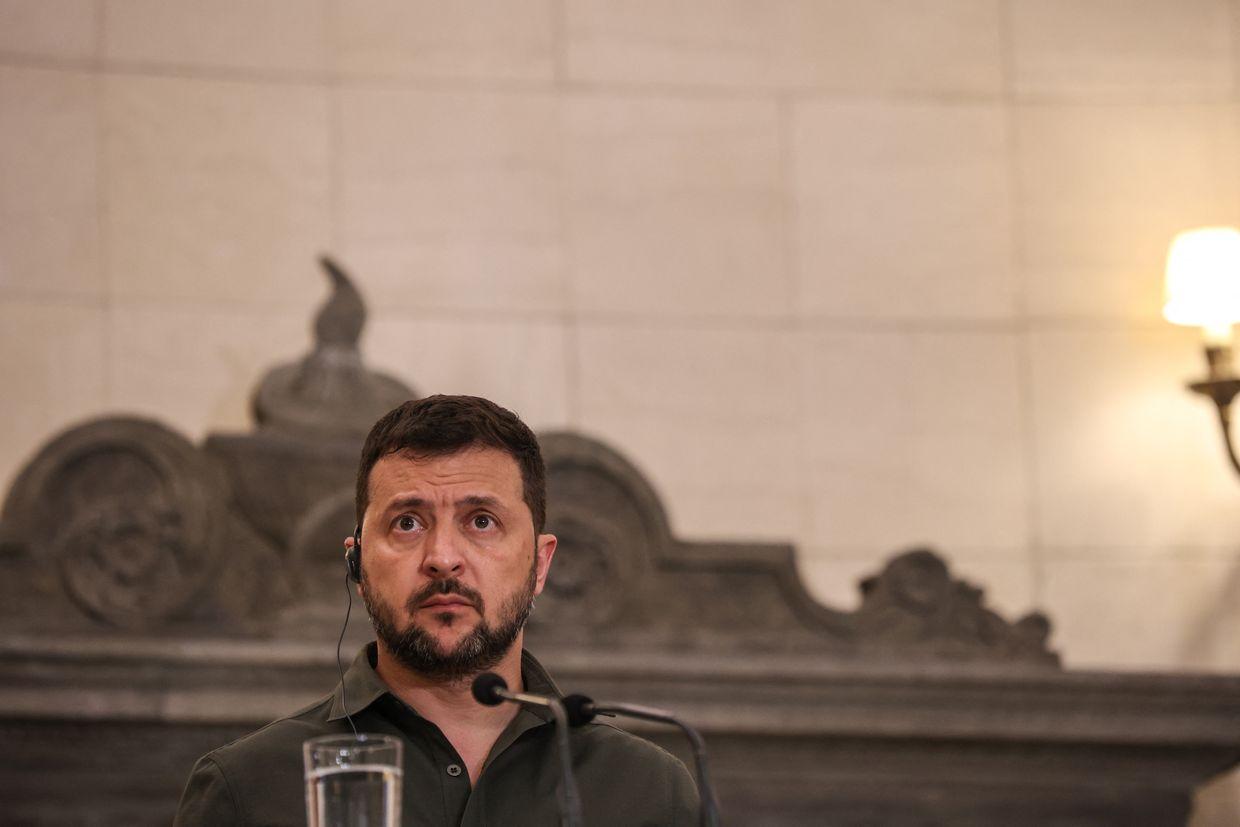 Zelensky: 'Everyone understands' who is behind Prigozhin's reported death