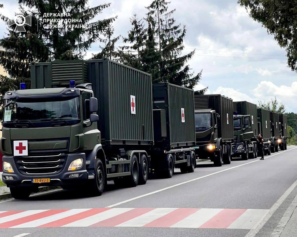 Netherlands hands over 6 mobile medical complexes to Ukraine
