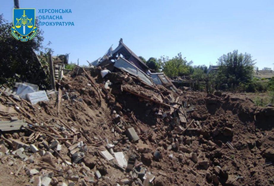 Civilian injured in Russian airstrike on village in Kherson Oblast