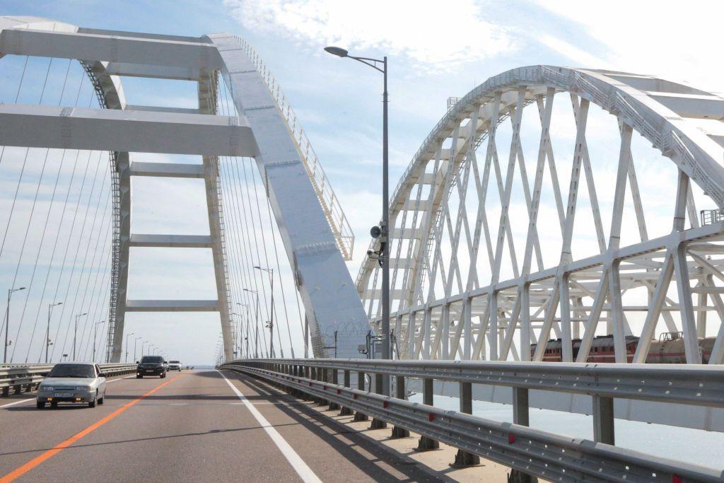 Crimean Bridge reported closed for nearly one hour overnight