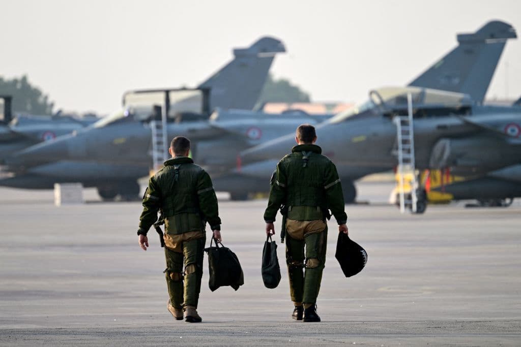 Zelensky: France to train Ukrainian pilots on fighter jets