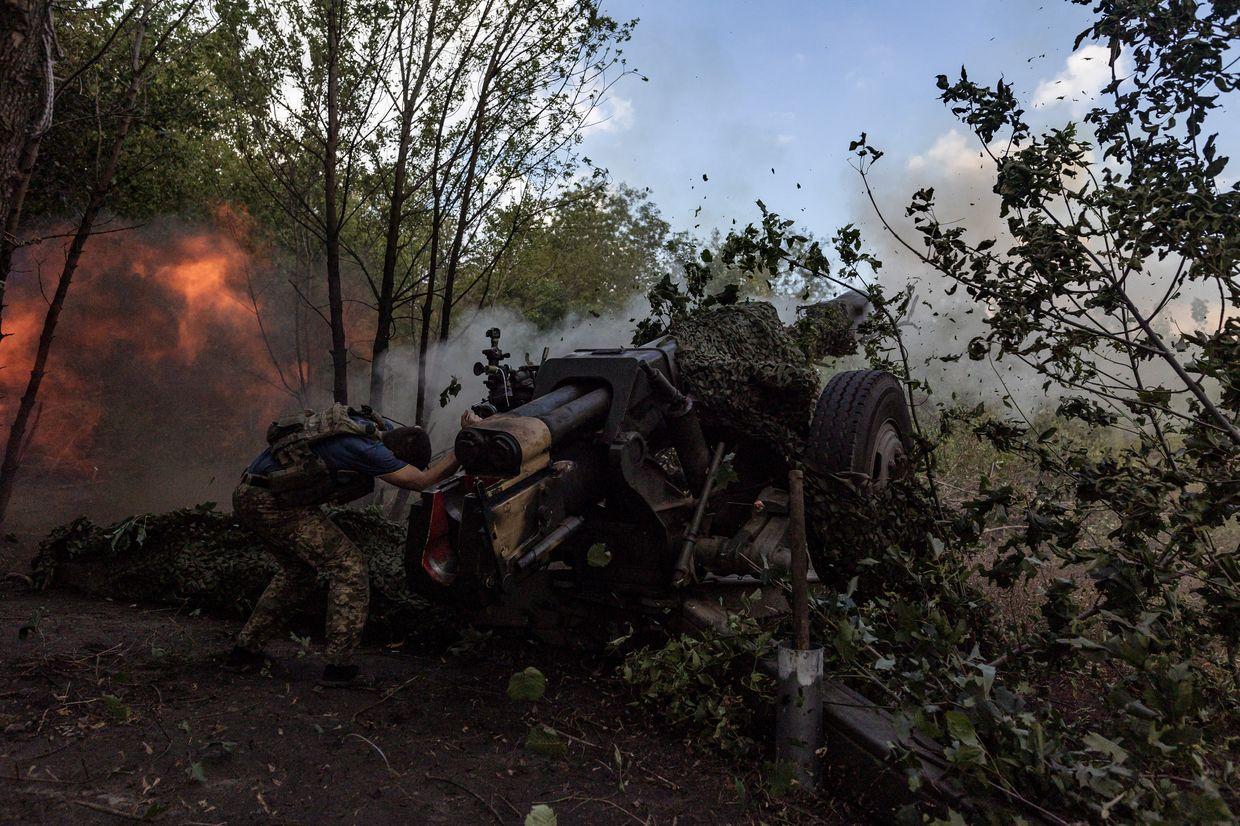 Commander: Ukrainian forces breach Russian defensive line near Bakhmut