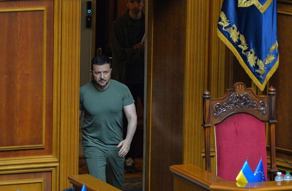 Petition asking Zelensky to veto asset declarations law passes threshold for presidential consideration